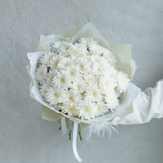 A magnificent bouquet of bush chrysanthemums