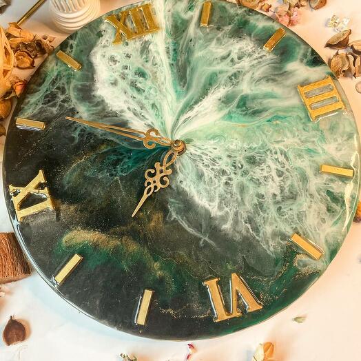 Часы из эпоксидной смолы