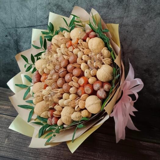 Букет из орехов "Ореховый стандАрт"