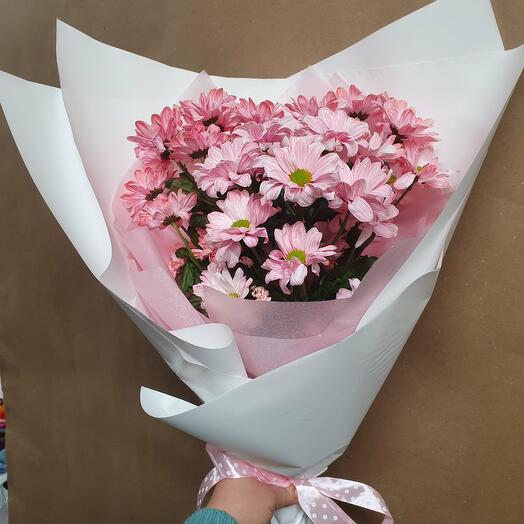 Bouquet of three chrysanthemums