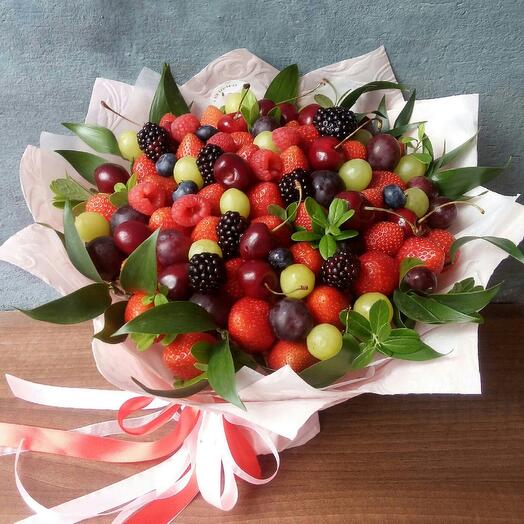 Букет из клубники "Ягодная поляна-3"