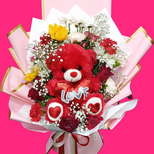 Flowers and teddy bouquet for gift