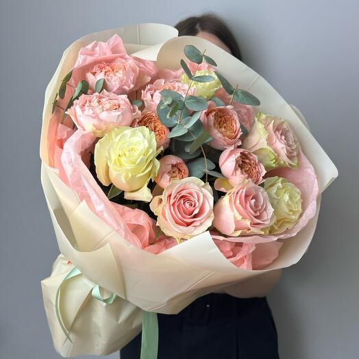 Delicado st bouquet 118 con rosas