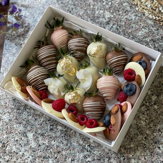 Fresas cubiertas de chocolate con medianas