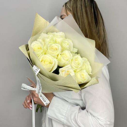 11 white roses
