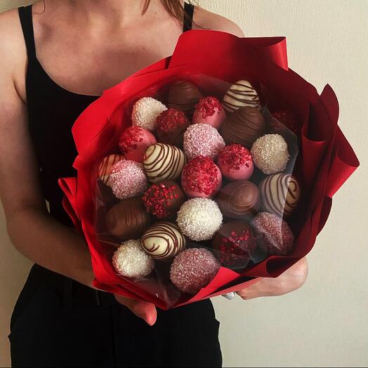 Bouquet of chocolate-covered strawberries with 25 berries