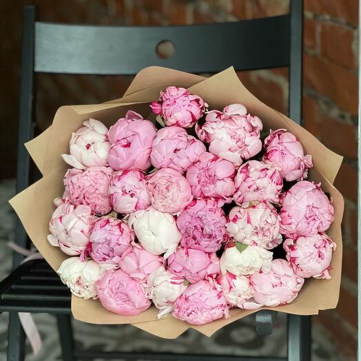 Пионы Сара Бернар