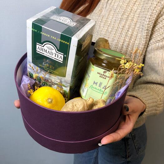 Подарочный набор с чаем, имбирём, лимоном и мёдом