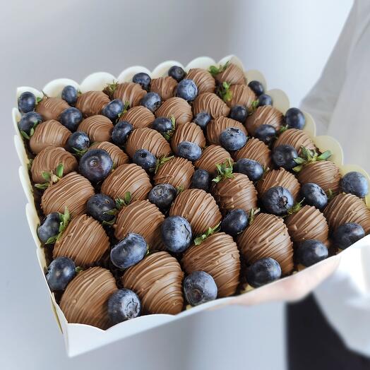Chocolate-covered strawberries 25-36pcs