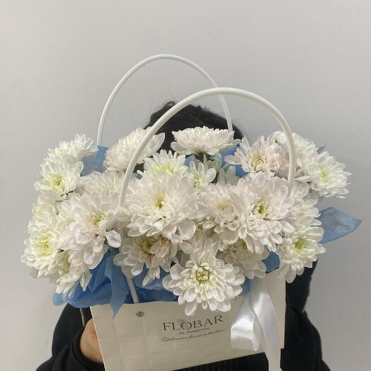 Коробка с хризантемой