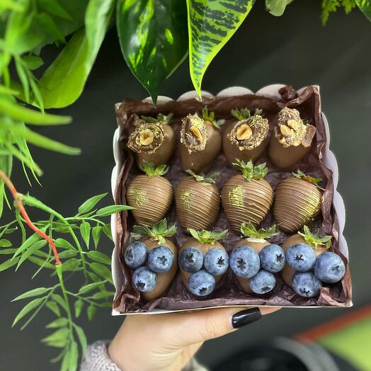Chocolate-covered strawberries 10 pcs