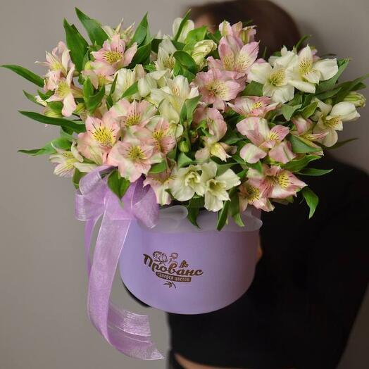 Композиция с альстромериями