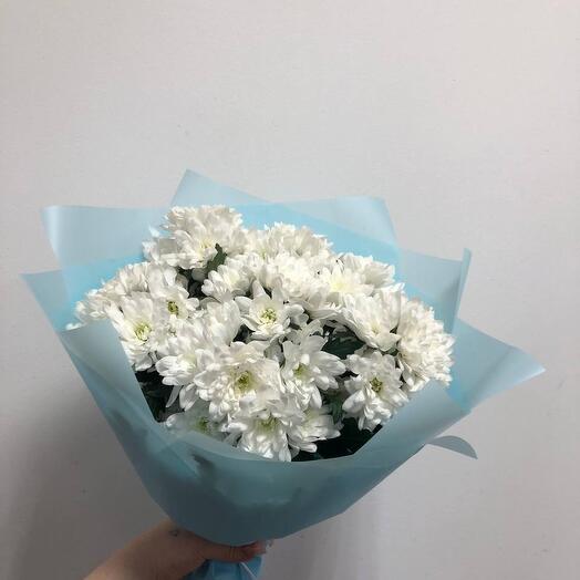Букет из белых хризантем