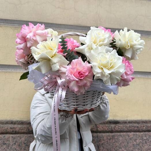 Корзина с шикарными Французскими Розами