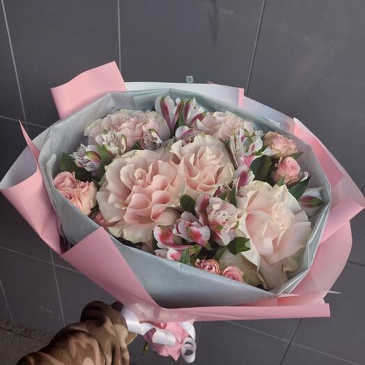Ramo con rosas francesas