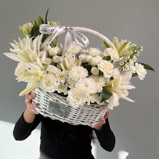 Белоснежная композиция