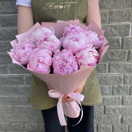 Bouquet of peonies