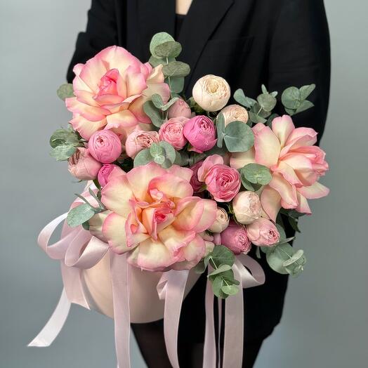 Композиция GF с французскими и пионовидными розами