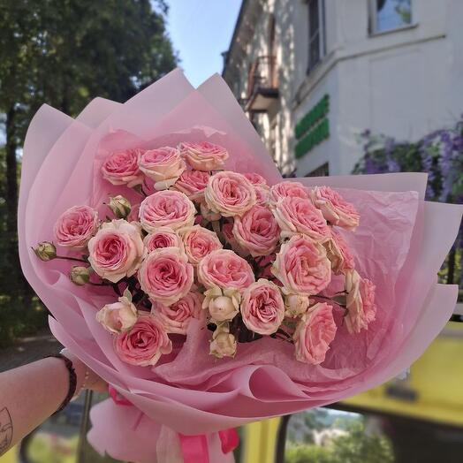 Bouquet with bright bush roses