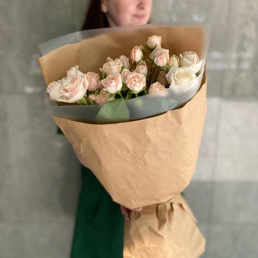 Ramo de rosas de arbusto