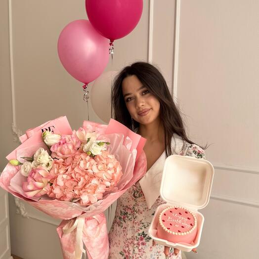 Комбо ( цветы + 3 шарика + бенто торт)