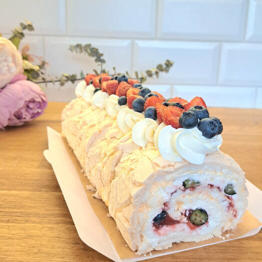 Меренговый рулет Клубника-голубика 1кг