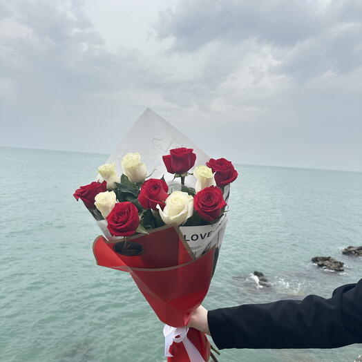 11 mixed roses