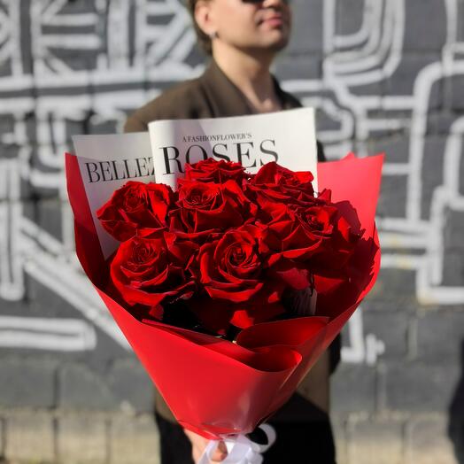 Французская красная Роза в оформлении, 7 шт