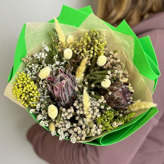 Букет «9619»(протея, бруния,выбеленная зелень )