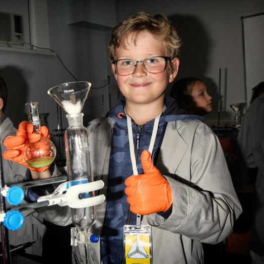 Подарочный сертификат «Научные программы для детей» (2 часа, 1 ребенок + 2 взрослых )