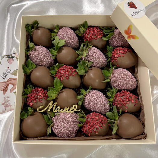 Клубника в шоколаде «Маме» 20 ягод