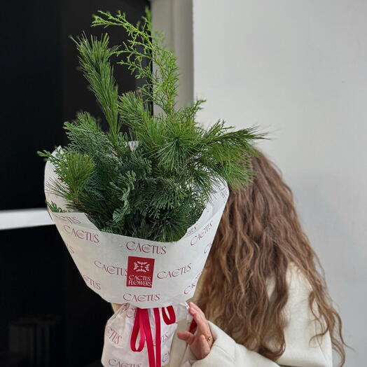 Зимний букет из микса ароматной хвои