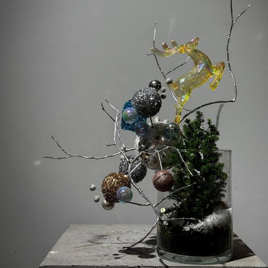 Композиция новогодняя в стекле с живой елью