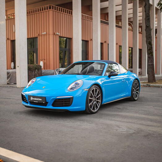 Подарочный сертификат «Аренда автомобиля Porsche 911 Targa 4» (1 сутки, 1 человек)