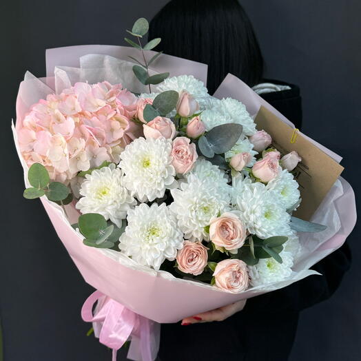 Шикарный букет из кустовых роз, хризантем и гортензий| Valentine