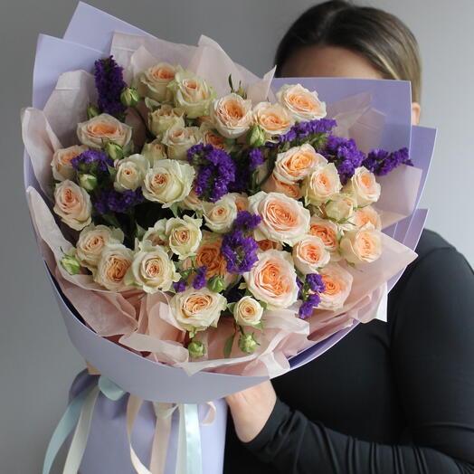 Bouquet de rosas arbustos y estatica