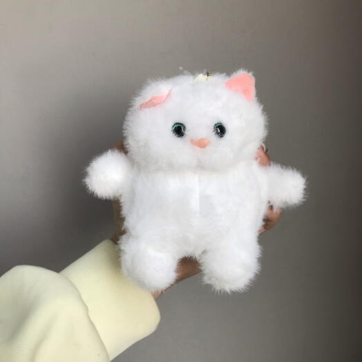 Брелок белый кот
