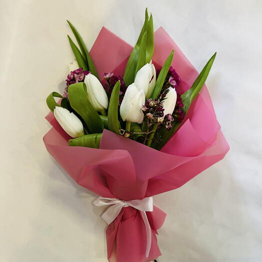 Букет тюльпанов с шамелацум