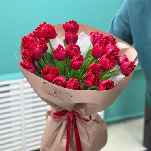 Букет 25 тюльпанов ПИОНОВИДНЫЙ
