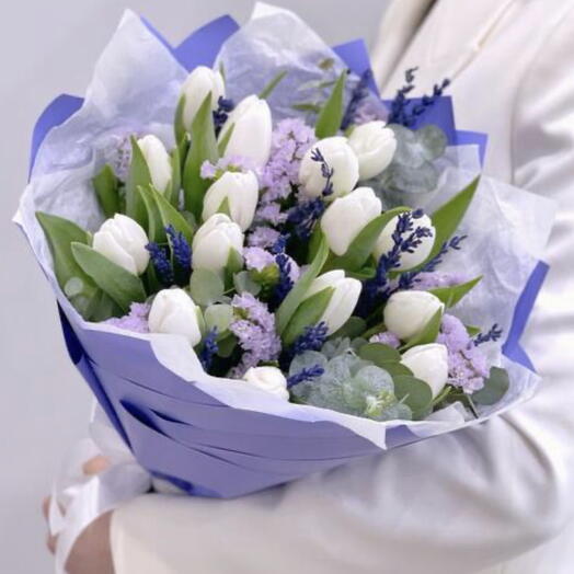 Тюльпаны с лавандой/ бело-сиреневый оттенок