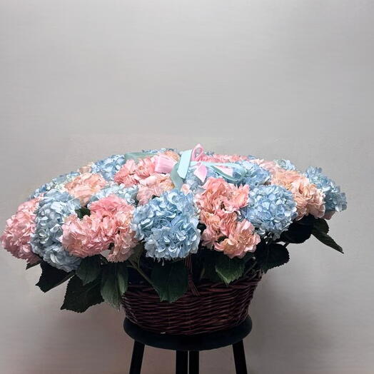 Корзина из 31 гортензии 💐 большой нежный микс в корзине