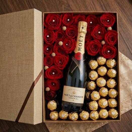 The Imperial Gold   Velvet Gift Suite