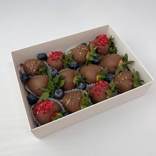 Клубника в шоколаде "Klybnika Berry" 12-15 ягод