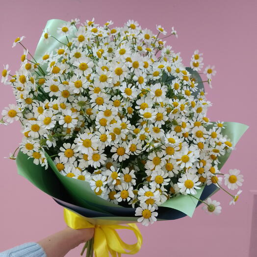 Легкий летний букетик из ромашек