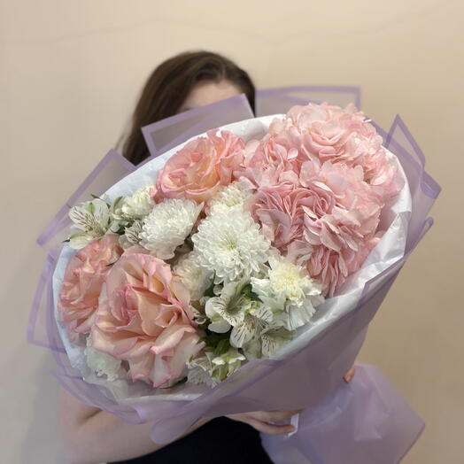 Букет сборный с ажурными розами