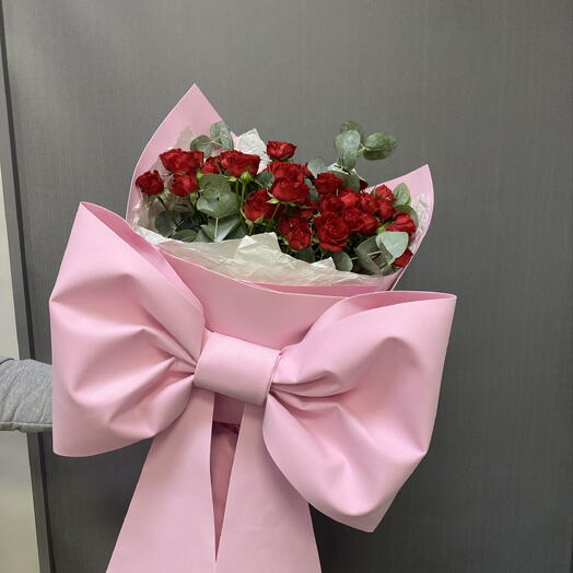 Букет из кустовых роз