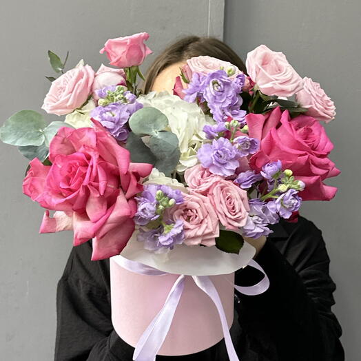 Композиция в розовых оттенках с Розой, Маттиолой и Гортензией 💖