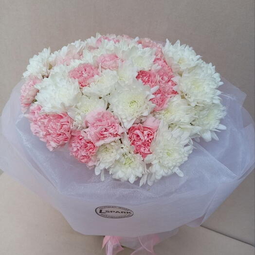 🎁Free gift with your order: Bouquet "Tender" 19 Dianthus 8 Chrisantemus