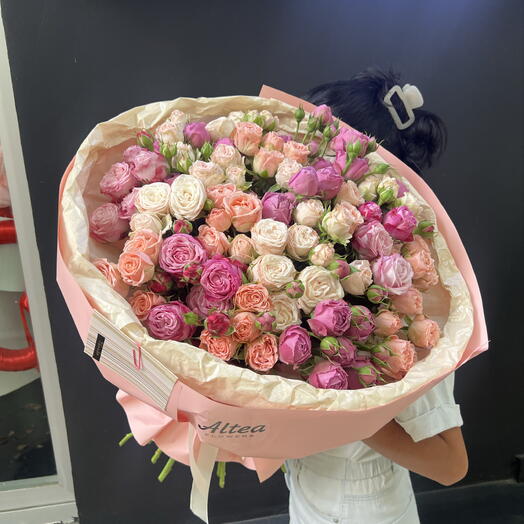 Spray roses colorful bouquet🩷