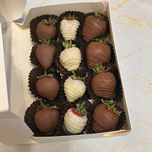 Клубника в шоколаде 12 штук 🍓🍫
